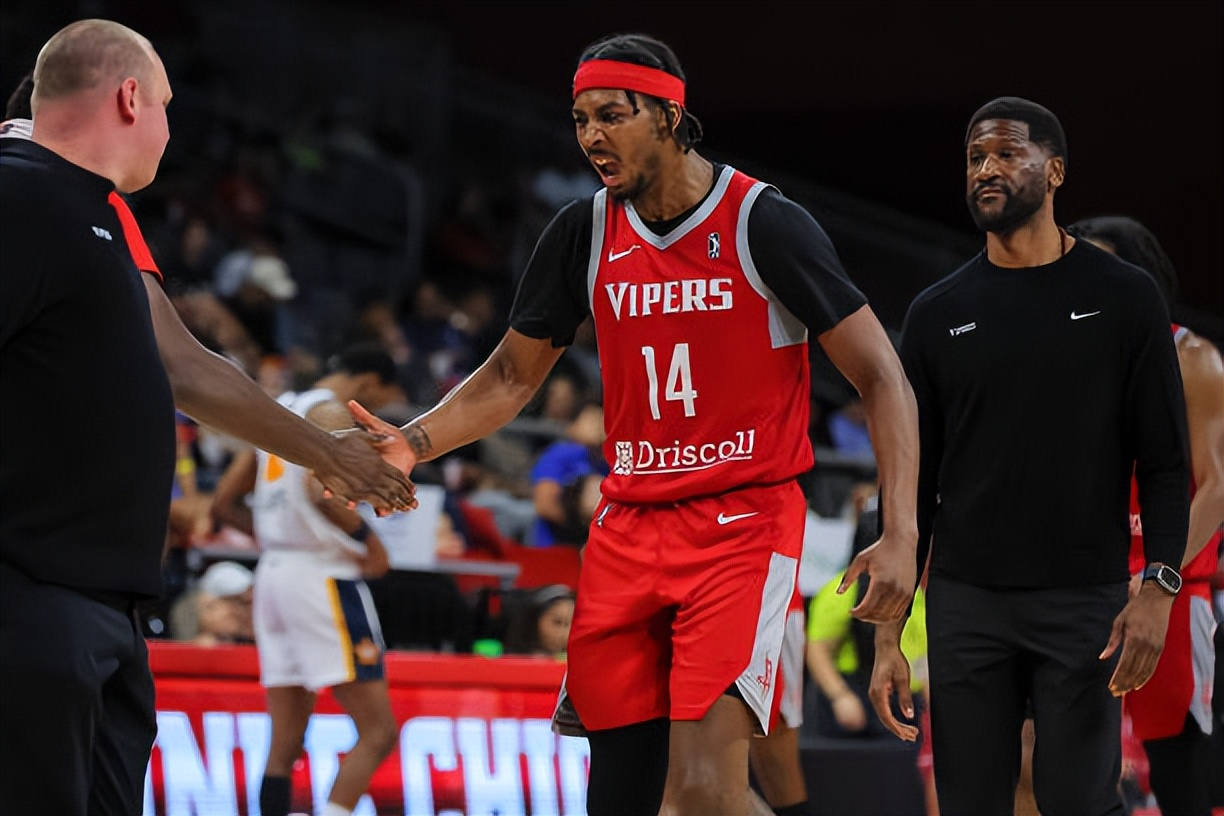 迈阿密热火内部会议纪要流出——集结日篮板制胜，全明星赛使命明确，年轻球员得到机会的简单介绍