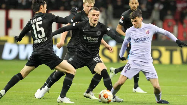 转折点！法兰克福临场应变；意甲冲刺阶段攻防权衡；悬念犹存；临场指挥获称赞 