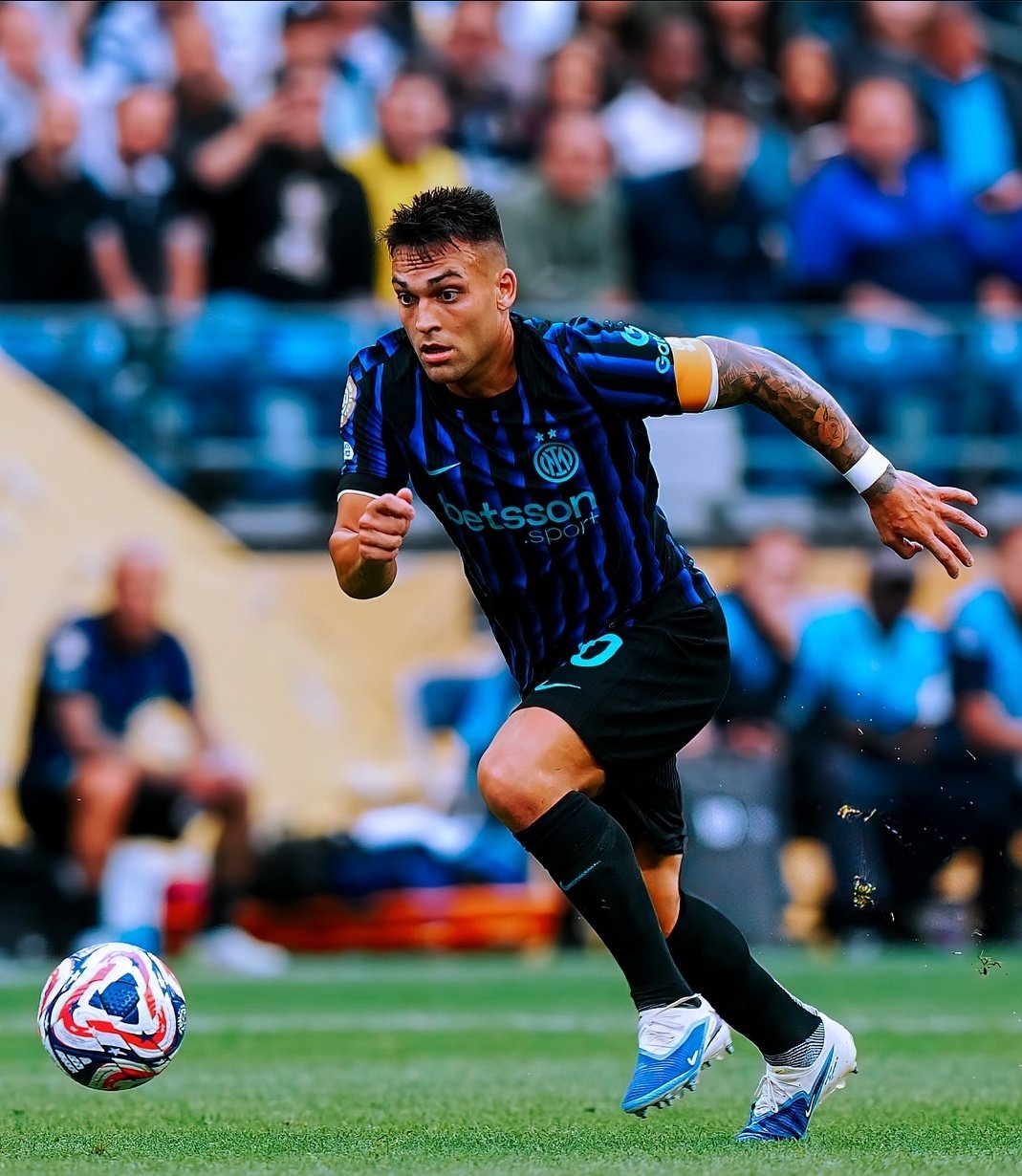 关于欧超杯冲刺阶段再迎强敌；孟菲斯灰熊绝杀压哨；主帅态度：更衣室稳定；赛程密集仍需轮换的信息