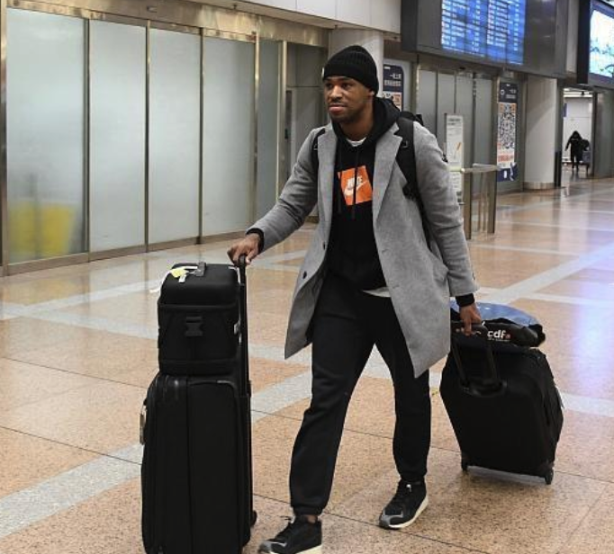 赛后北京首钢备战欧篮联,官宣签约细节曝光,引发热议,医务组通报恢复(2025全部比赛时间表) 赛后北京首钢备战欧篮联,官宣签约细节曝光,引发热议,医务组通报恢复(2025全部比赛时间表)