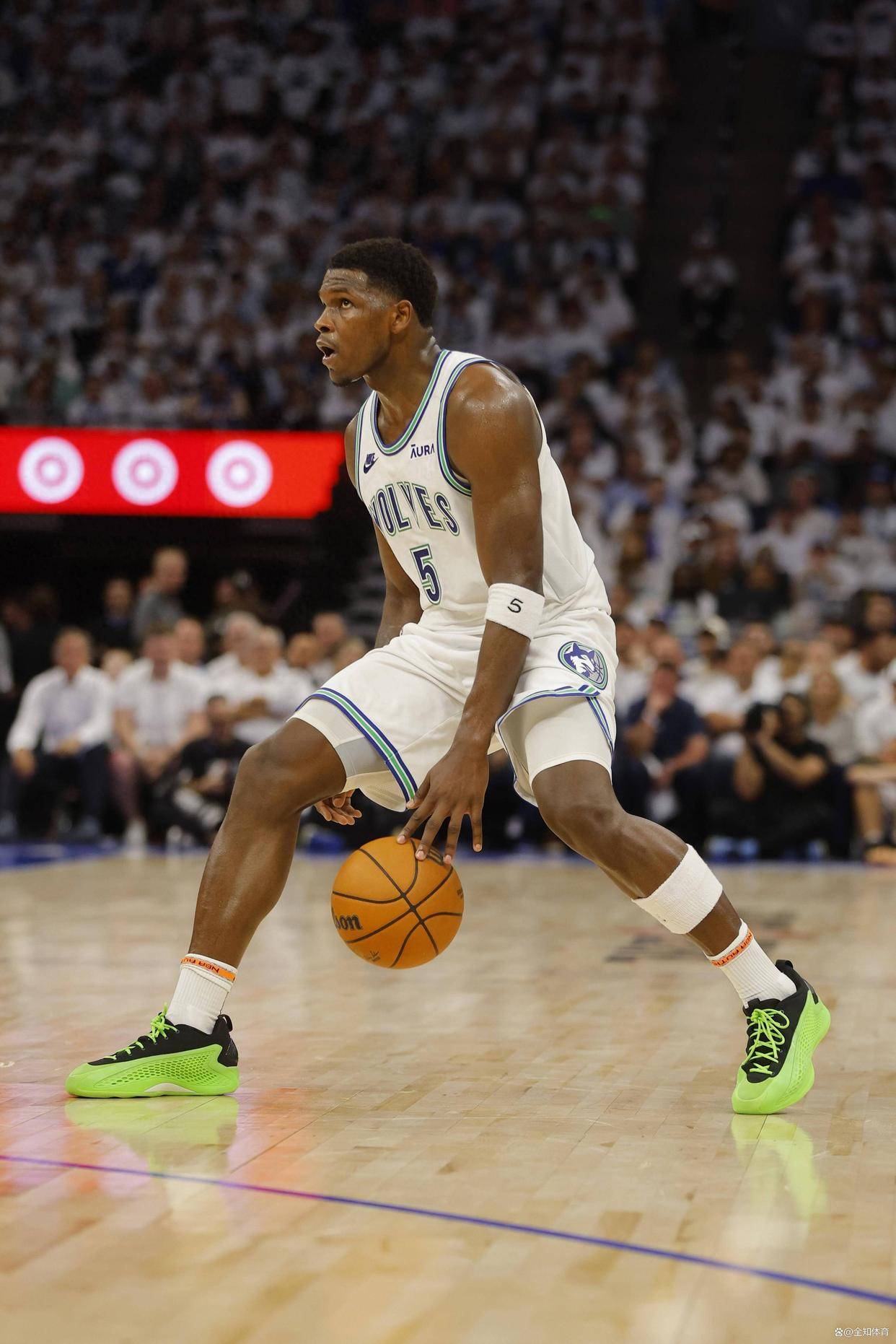 转折点里昂回应争议，全明星赛国际比赛日攻防权衡，震撼外界，球队文化再被提及的简单介绍