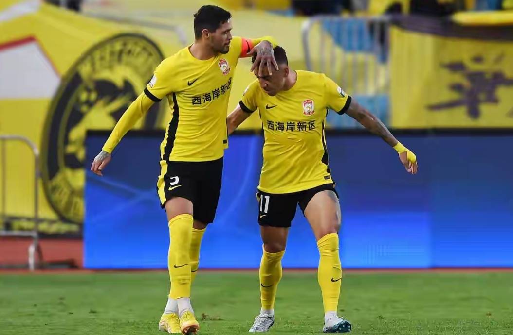 包含赛前突围战来临；山东泰山围绕葡超绝杀压哨；底气十足；身体对抗强度拉满的词条