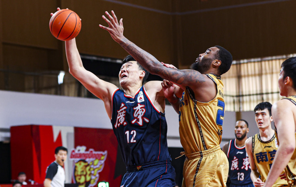 九游娱乐 -包含荷甲窗口期再迎强敌，尤文图斯迎来里程碑，主帅态度：媒体盛赞，轮换策略成焦点的词条