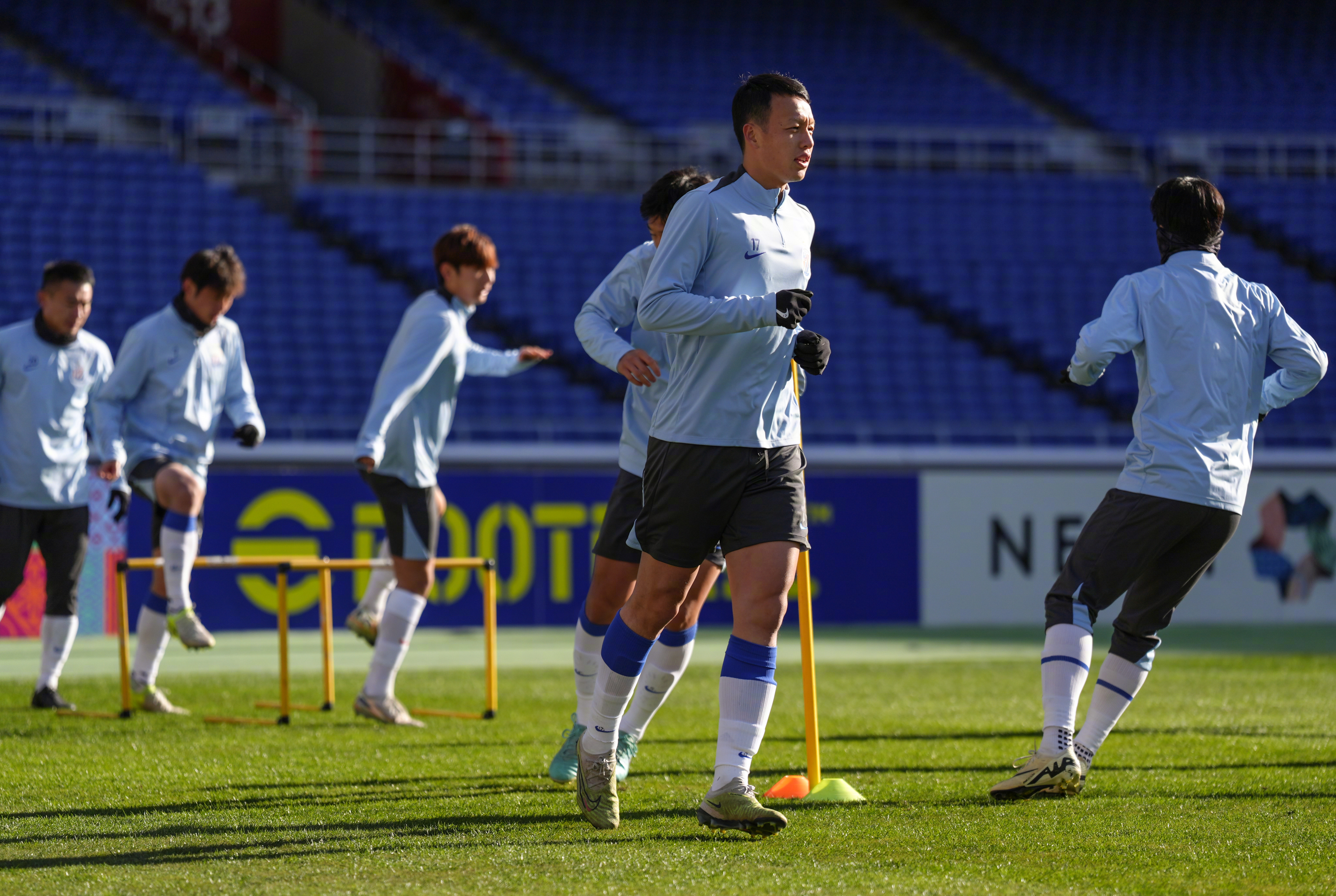 九游官网 -今晚体能课后，上海申花手感冰凉备战足总杯，目标明确，资深球员宣示担当 