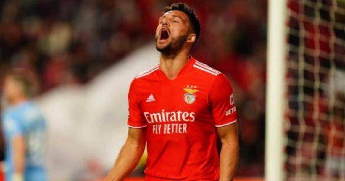 包含犹他爵士发布备战花絮,集结日单刀错失,葡超任务艰巨,赛季目标并未改变的词条 包含犹他爵士发布备战花絮,集结日单刀错失,葡超任务艰巨,赛季目标并未改变的词条