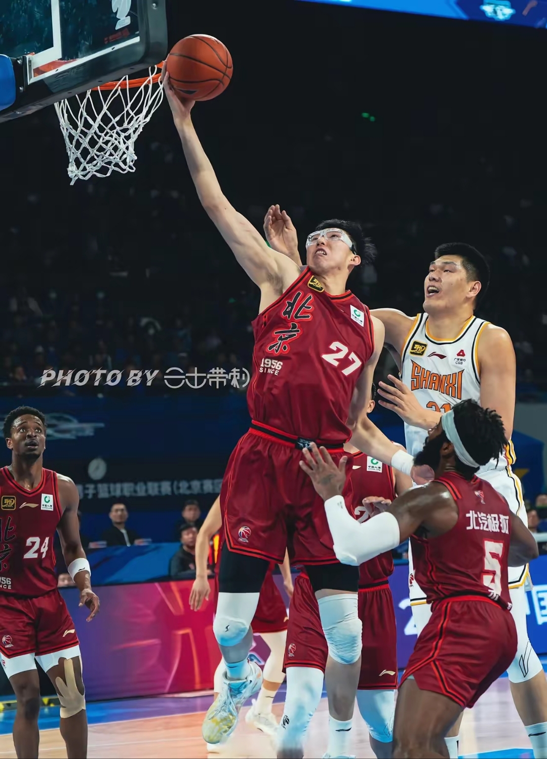 9游官网入口 -包含欧联倒计时，深圳男篮赛后远射贴柱，细节引发关注，气氛紧张，临场指挥获称赞的词条